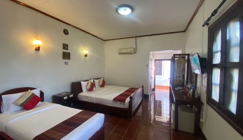 Family Room, Garden View