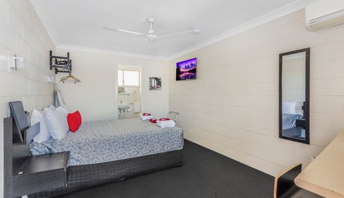 Standard Queen Room