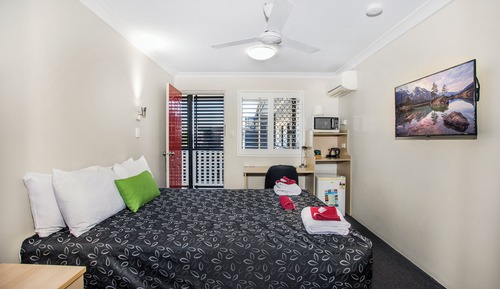 Deluxe Queen Room