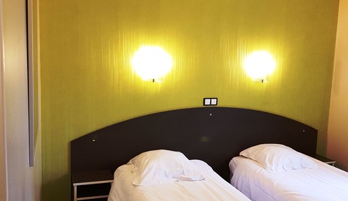 Accessible Twin Room with shower 