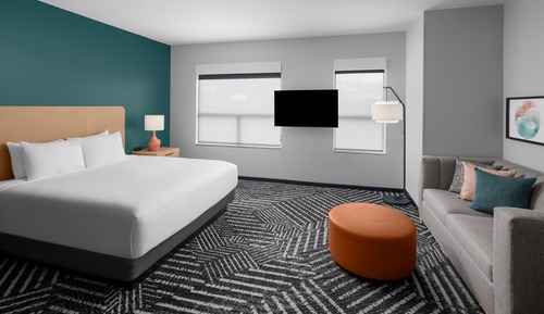 Studio Suite, 1 King Bed, River View