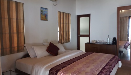 Executive Room, Lake View