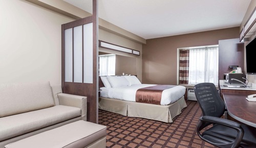 Suite, 1 Queen Bed with Sofa bed, Accessible Non Smoking