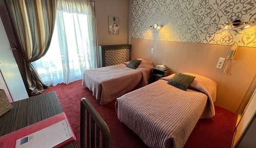 Standard Twin Room