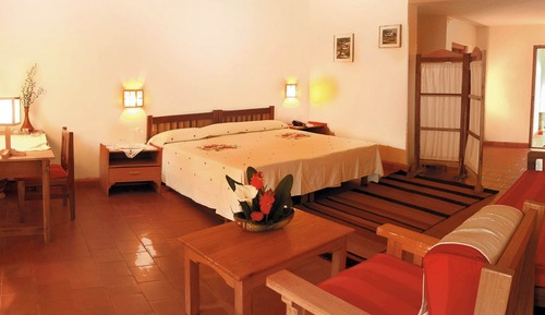 Estate Room
