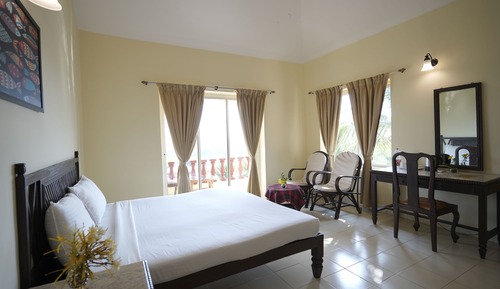 Deluxe Room, 1 King Bed