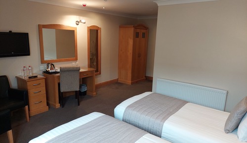 Basic Twin Room, 2 Twin Beds, Accessible