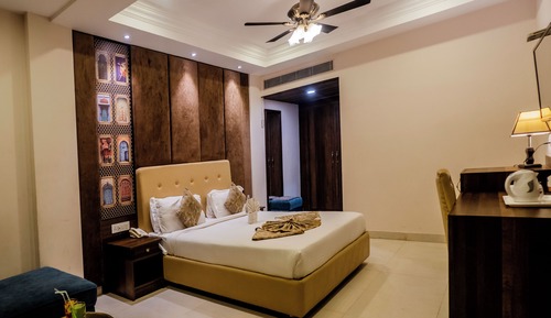 Junior Double Room