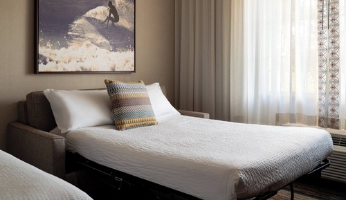 Room, 1 King Bed with Sofa bed (Hearing Accessible)