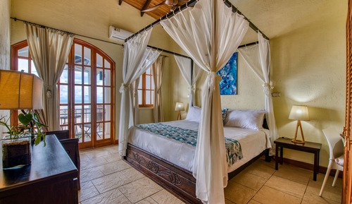 Suite, 1 King Bed, Ocean View