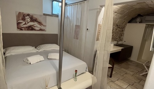 Romantic Double Room, Annex Building ( Cave Ground Floor)