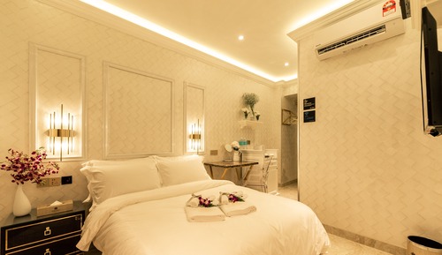 AJ Residence 4