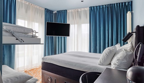 Family Room, Multiple Beds, Non Smoking
