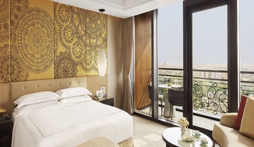 Studio, 1 King Bed, Balcony