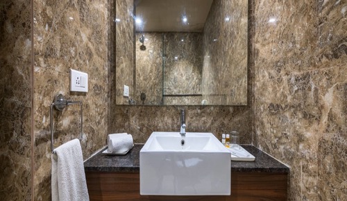 Premium Queen Room