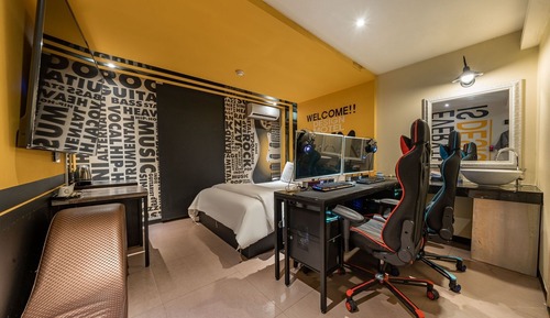 Room (Gaming Couple PC Room (OTT))
