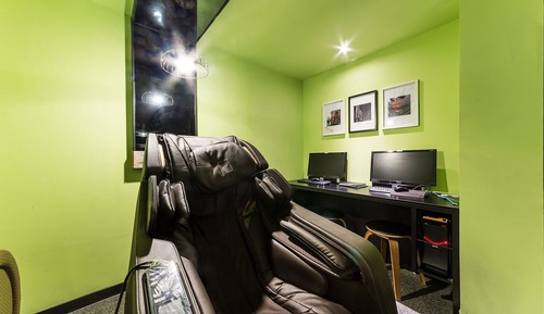 Room (VIP Couple PC Room (75-inch uhd smart)
