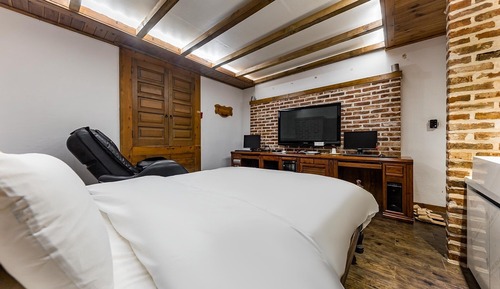 Room (Health room)