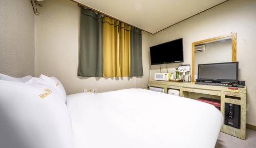 Room (One-room Tel-Standard Room (Netflix a)