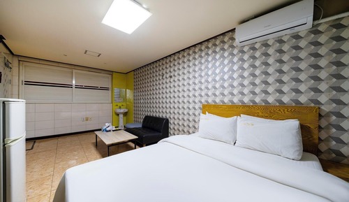 Room (One-room tel 6th floor (PC-free Netfl)