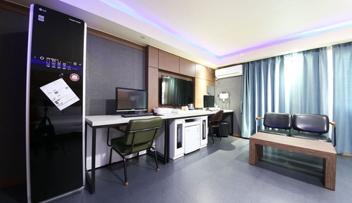 Room (Deluxe twin room (high-spec PC in all)