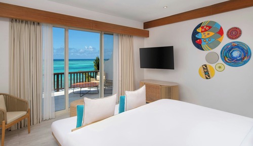 Deluxe Room, 1 King Bed, Non Smoking, Oceanfront