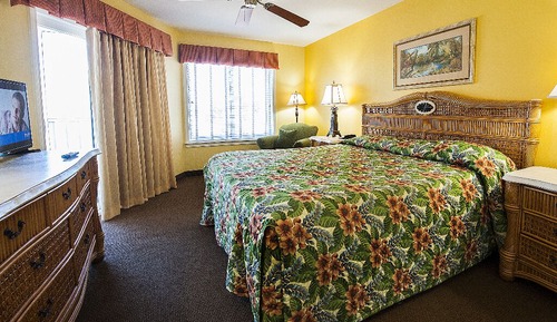 Comfort Condo, 2 Bedrooms, Kitchen, Beachfront