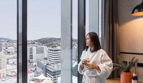 Superior Room, 1 King Bed, City View