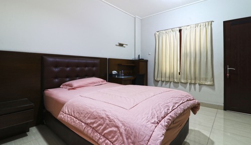 Deluxe Single Room