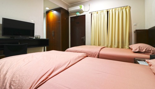 Deluxe Twin Room