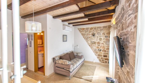 Apartment (A1)