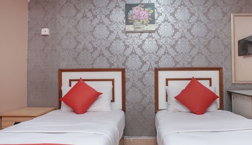 Deluxe Twin Room
