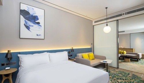 Deluxe Suite, 1 King Bed