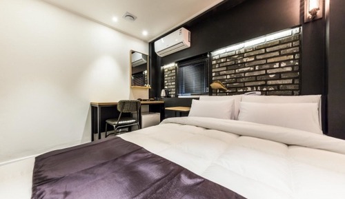 Room (cozy room)