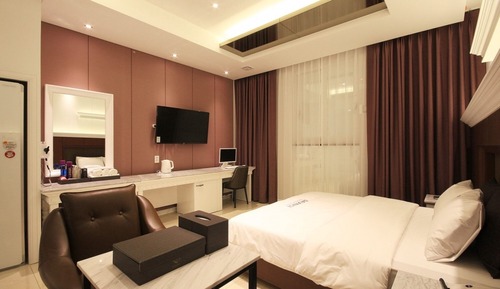 Room (Deluxe Massage Chair Styler-Breakfast)