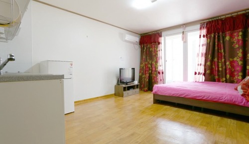 Room (Pine 3)