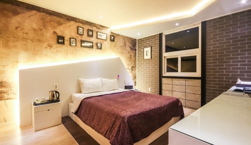 Room (Standard Room)