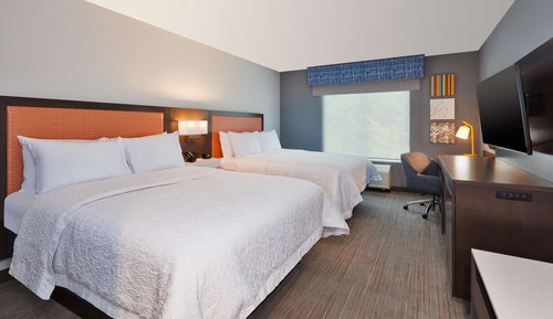 Room, 2 Queen Beds, Accessible, Bathtub