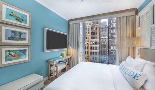 Standard Room, 1 King Bed (Standard King Hearing Accessible)