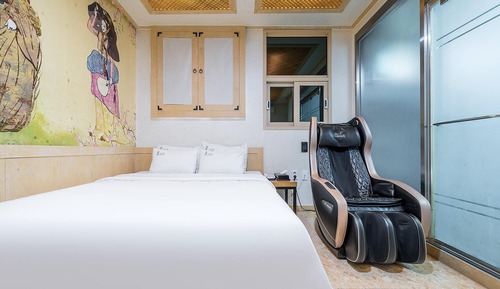 Room (Premium non-smoking room (electronic )