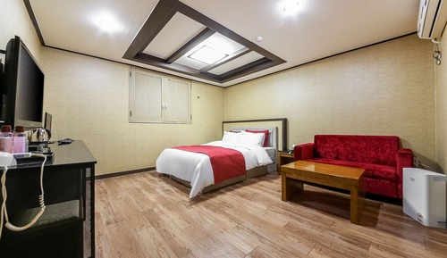 Room (Semi-Special Room)