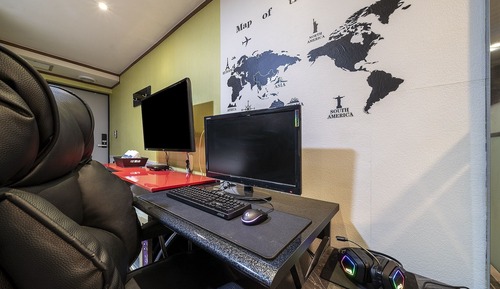 Room (Couple Spa & PC Gaming Room (PC for P)