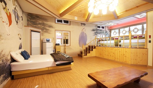 Room (Suite)