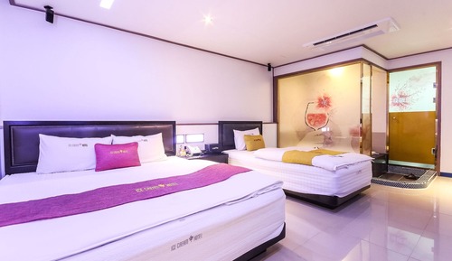 Room (Suite room (twin))