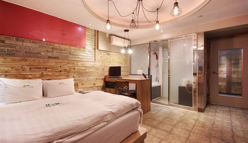 Room (Standard (Netflix Available Bathtub H)