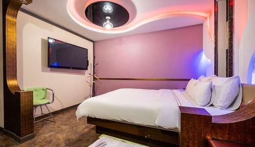 Room (Special room-Physical ID is required )