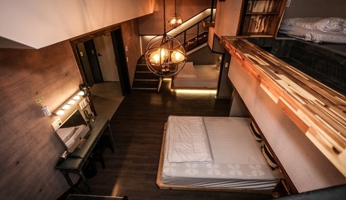 Room (Party Room-Vintage)