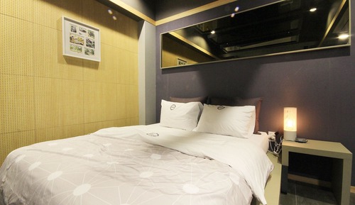 Room (Suite (swimming pool/mirror room/60-i)