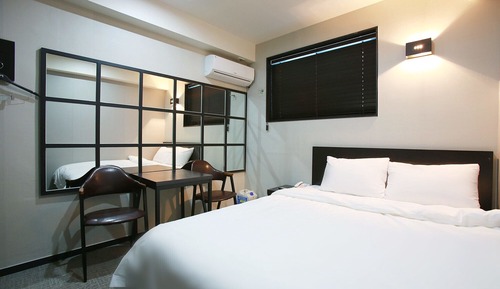 Room (Standard Room)