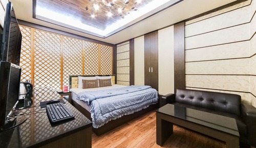 Room (Standard room B)